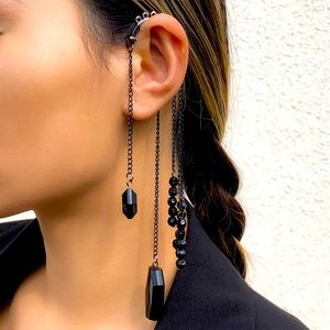 ✨✨✨Black Beads Ear Cuff✨✨✨